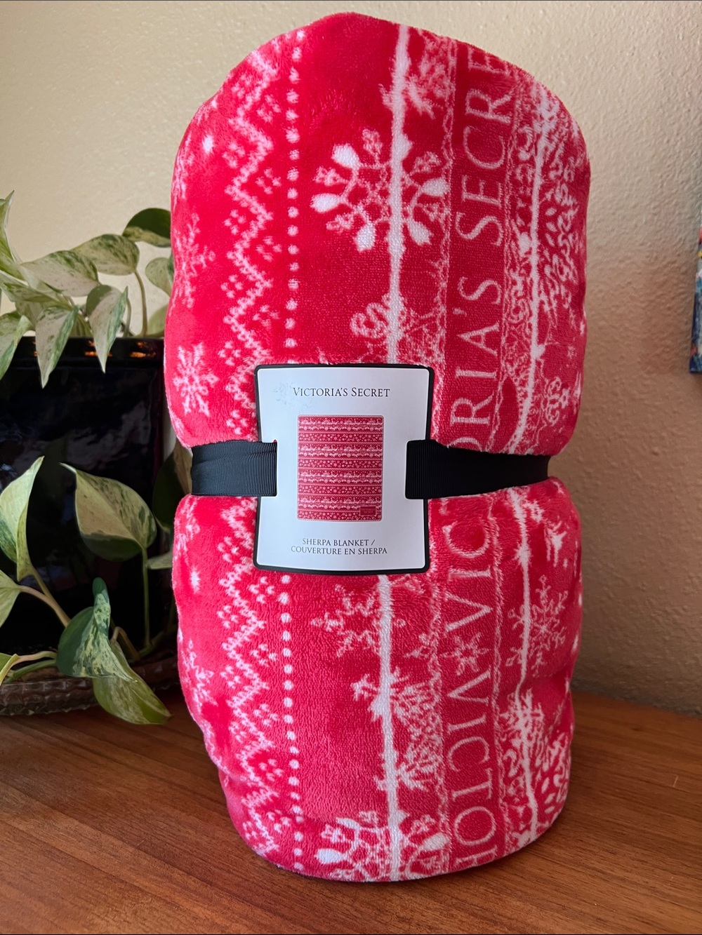 Victoria’s Secret Sherpa Blanket NWT‎